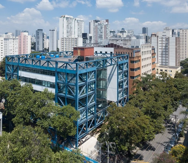 Edifício educacional na Vila Olímpia